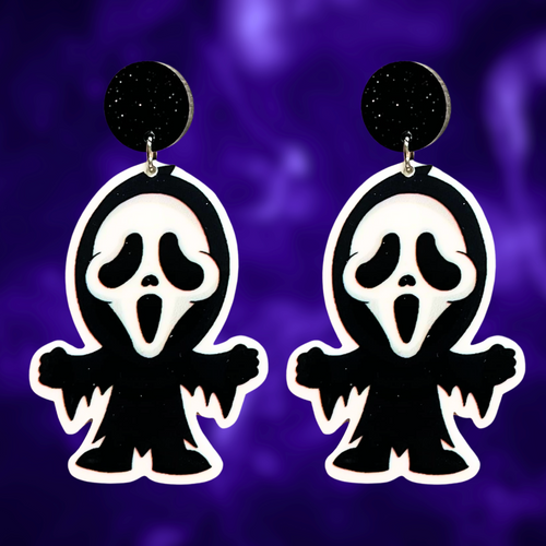 Cute cartoon Ghostface earrings from the Scream movie, perfect for fans of horror and unique Halloween accessories.